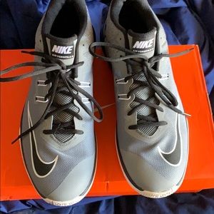 Nike Air Versitile II Basketball shoes